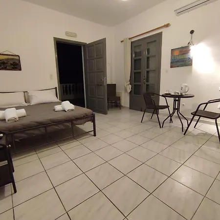 Art - Kitchen & Washing Machine Included