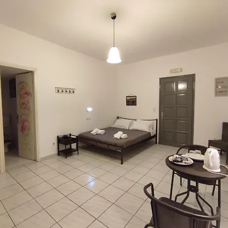 Art - Kitchen & Washing Machine Included *